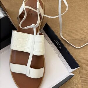 Naturalizer Women's Cream Sandals